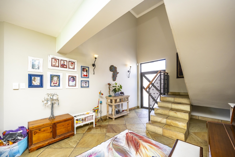 5 Bedroom Property for Sale in Beacon Bay Eastern Cape